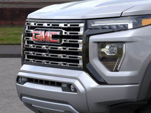 New 2026 GMC Canyon Denali image 13