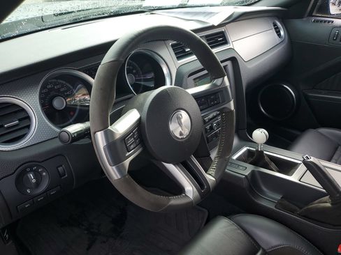 Used 2010 Ford Mustang Shelby GT500 RWD image 15