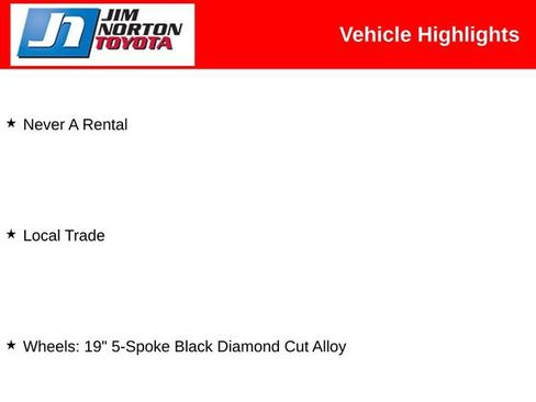 Used 2021 Volvo XC40 T5 Momentum w/ Protection Package Premier AWD/4WD image 3