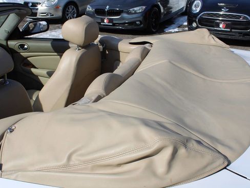 Used 2005 Jaguar XK8 XK8 2dr Convertible image 34