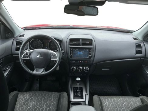 Used 2024 Mitsubishi Outlander Sport LE AWD/4WD image 17