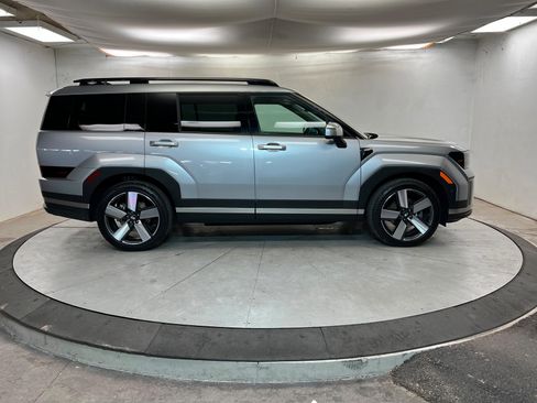 Used 2024 Hyundai Santa Fe Limited image 7