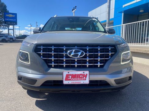 Used 2021 Hyundai Venue SEL w/ Premium Package FWD image 8