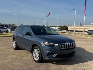 Used 2020 Jeep Cherokee Latitude FWD video 1