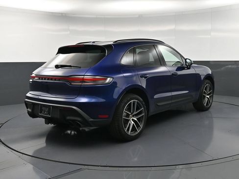 Certified 2026 Porsche Macan AWD/4WD image 9