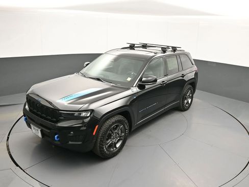 Used 2024 Jeep Grand Cherokee Trailhawk image 35