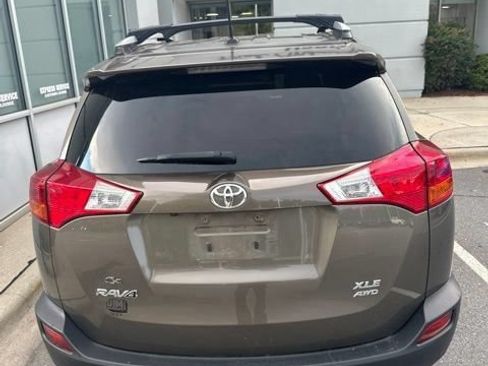 Used 2014 Toyota RAV4 XLE AWD/4WD image 5