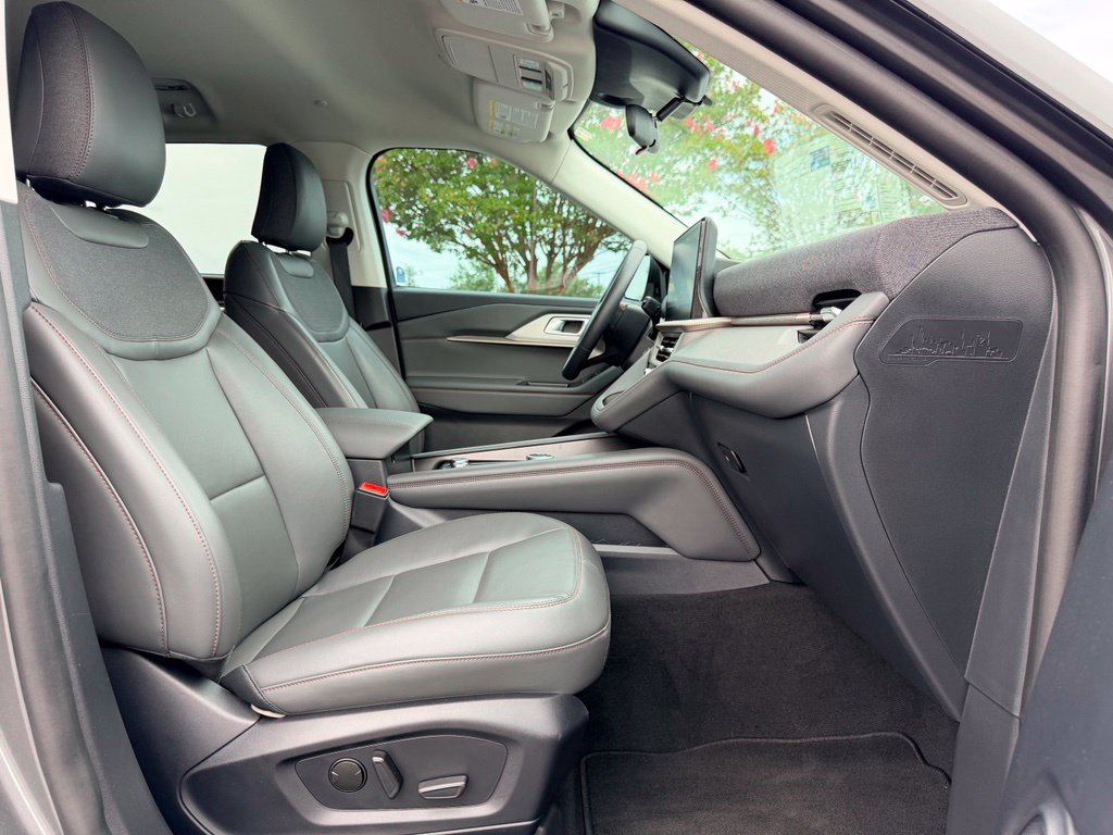 New 2026 Ford Explorer Active w/ Active Comfort Package RWD image 7