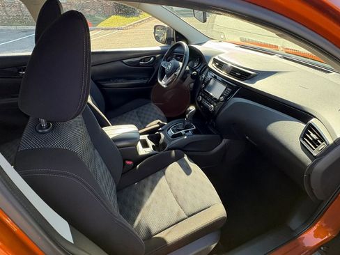 Used 2017 Nissan Rogue Sport SV w/ SV Premium Package image 30