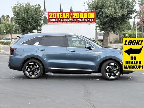 New 2026 Kia Sorento EX AWD/4WD image 3