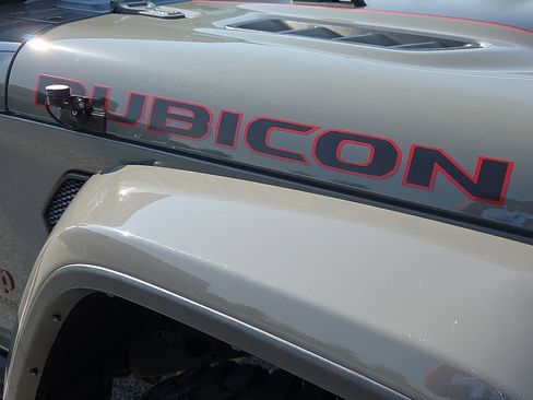 Used 2018 Jeep Wrangler Unlimited Rubicon w/ Dual Top Group image 22