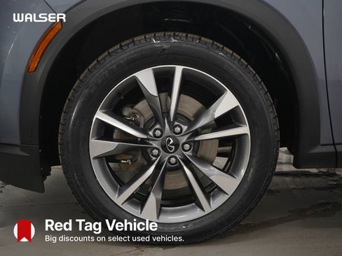 Used 2023 INFINITI QX60 Luxe AWD/4WD image 32