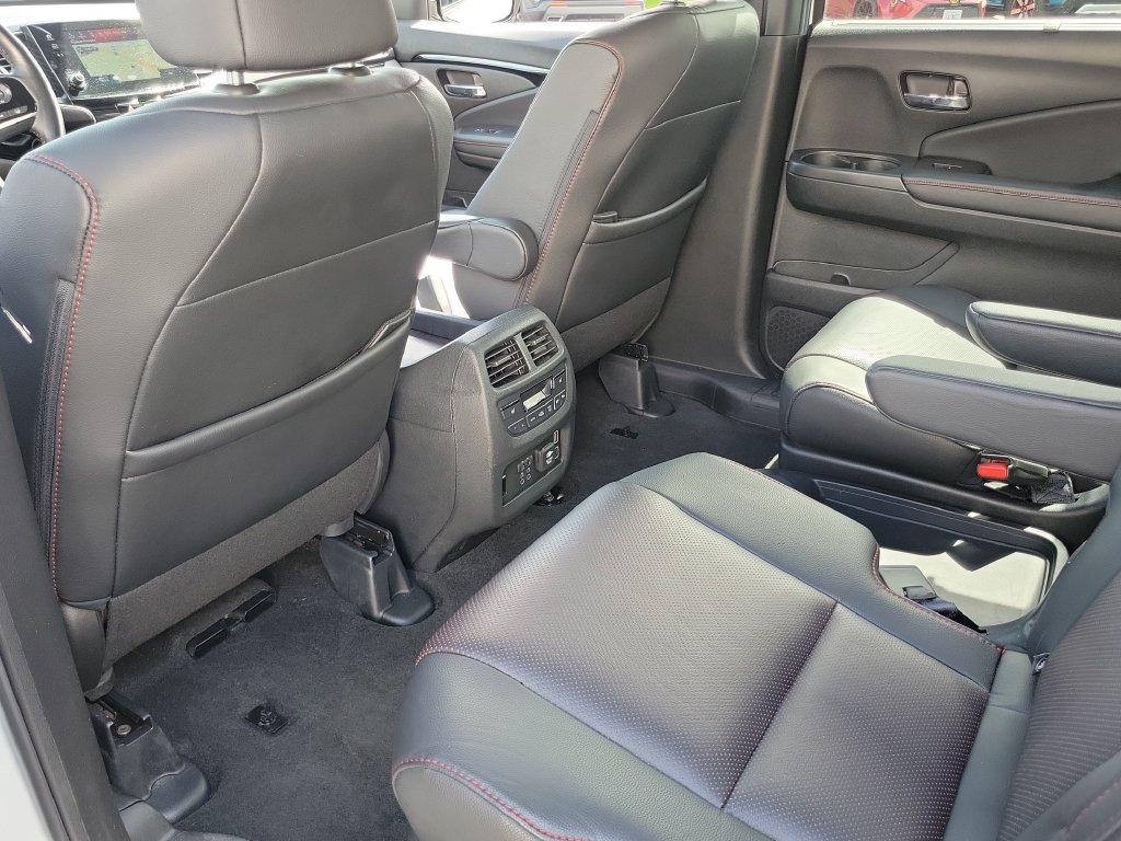 Used 2021 Honda Pilot Black Edition image 16