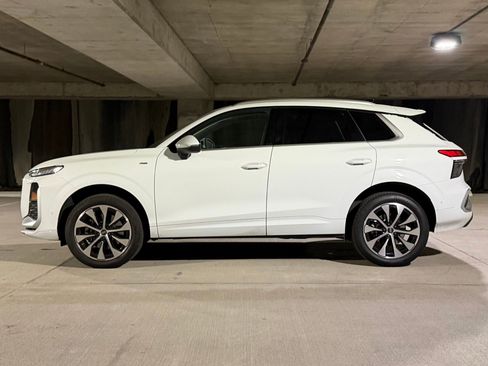 Certified 2026 Audi Q3 quattro 2.0T AWD/4WD image 2