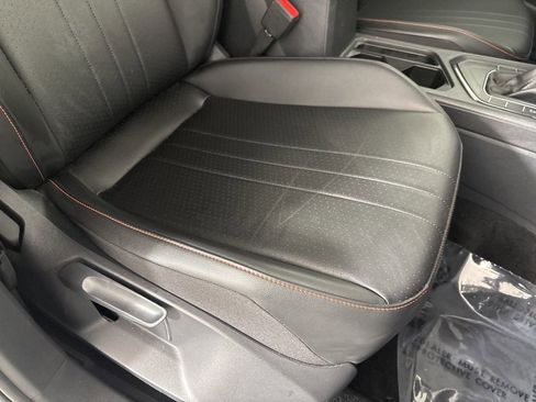 Used 2024 Volkswagen Tiguan Wolfsburg Edition image 29