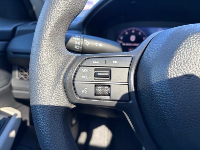 Certified 2025 Honda Accord SE image 14