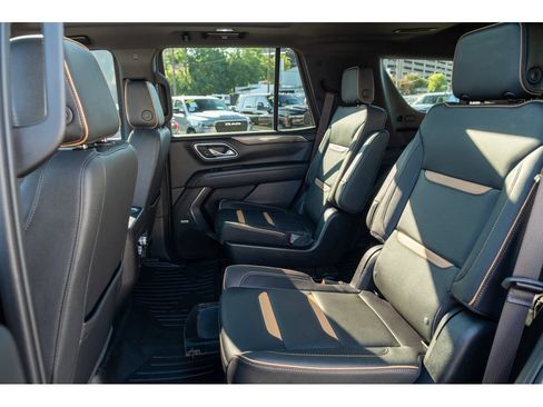 Used 2023 GMC Yukon AT4 w/ AT4 Premium Plus Package AWD/4WD image 13