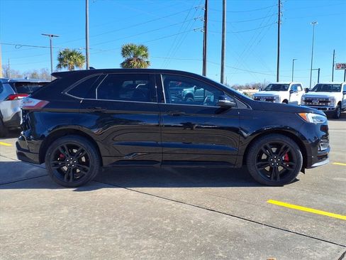 Certified 2022 Ford Edge ST w/ Equipment Group 401A image 8