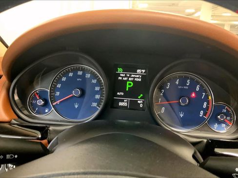 Used 2013 Maserati GranTurismo Sport image 25