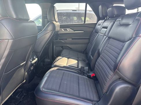 Used 2025 Ford Explorer ST-Line RWD image 8