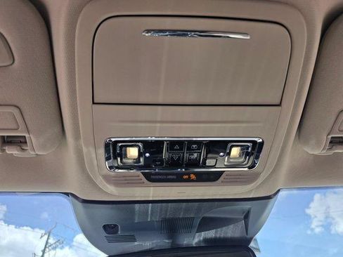 Used 2021 Lincoln Corsair FWD w/ Premium Package image 28