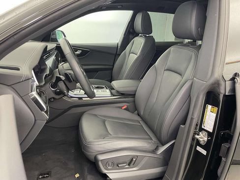 Certified 2025 Audi Q8 Premium w/ Black Optic Package AWD/4WD image 5