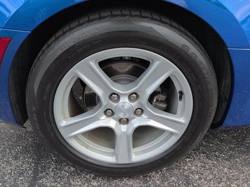 Used 2018 Chevrolet Camaro LT RWD image 11