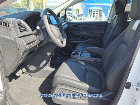 New 2026 Honda Odyssey EX-L image 9