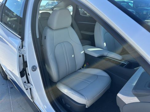 New 2026 Hyundai Sonata Limited FWD image 32