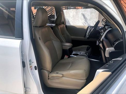 Used 2017 Toyota 4Runner SR5 RWD image 10