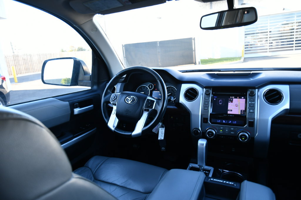 Used 2015 Toyota Tundra Limited w/ Limited Premium Package AWD/4WD image 25