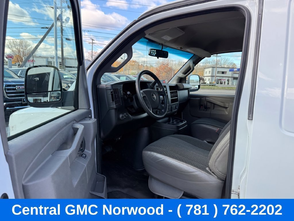 Used 2025 GMC Savana 2500 w/ Driver Convenience Package RWD image 15
