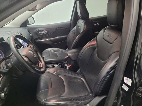 Used 2019 Jeep Cherokee Limited image 17