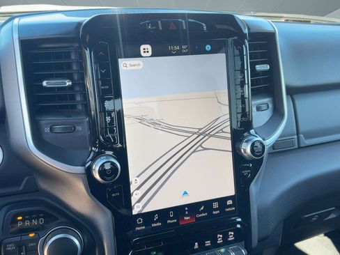 Used 2024 RAM 2500 Big Horn w/ Safety Group image 24