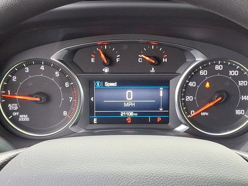 Certified 2023 GMC Acadia SLE w/ Driver Convenience Package image 24