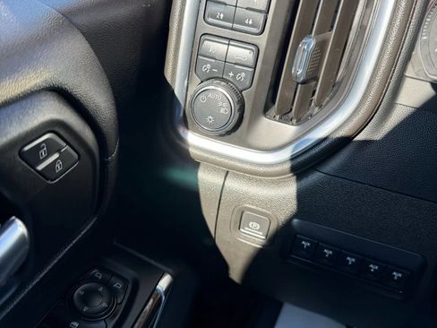 Used 2022 Chevrolet Silverado 3500 LT w/ Convenience Package image 9