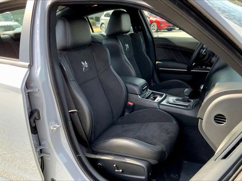 Used 2022 Dodge Charger Scat Pack w/ Plus Group RWD image 9