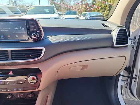 Used 2019 Hyundai Tucson SE AWD/4WD image 40