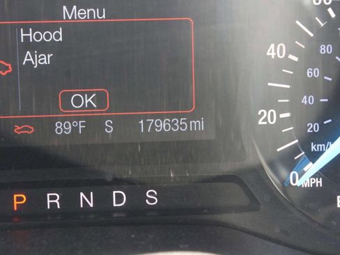 Used 2016 Ford Fusion SE w/ Equipment Group 201A FWD image 8