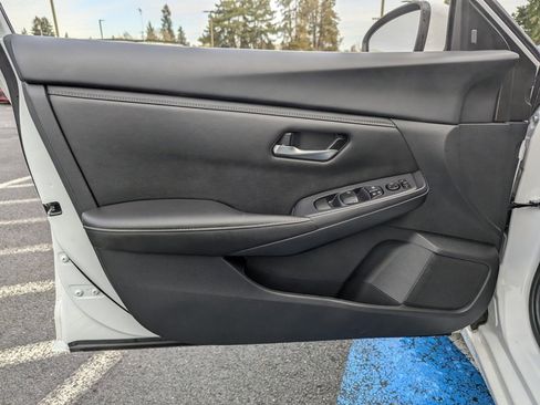 Used 2024 Nissan Sentra SV image 10