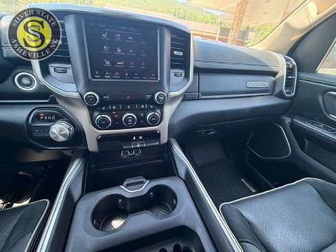 Used 2020 RAM 1500 Laramie RWD image 21