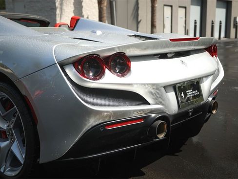 Certified 2021 Ferrari F8 Tributo image 16