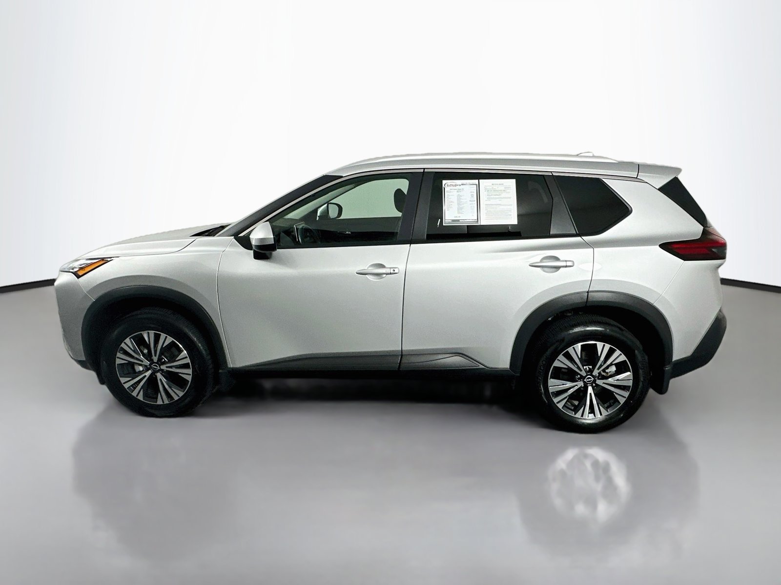 Used 2023 Nissan Rogue SV w/ SV Premium B Package AWD/4WD image 4