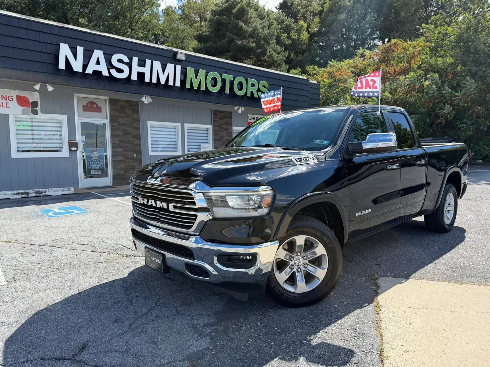 Used 2020 RAM 1500 Laramie AWD/4WD image 1