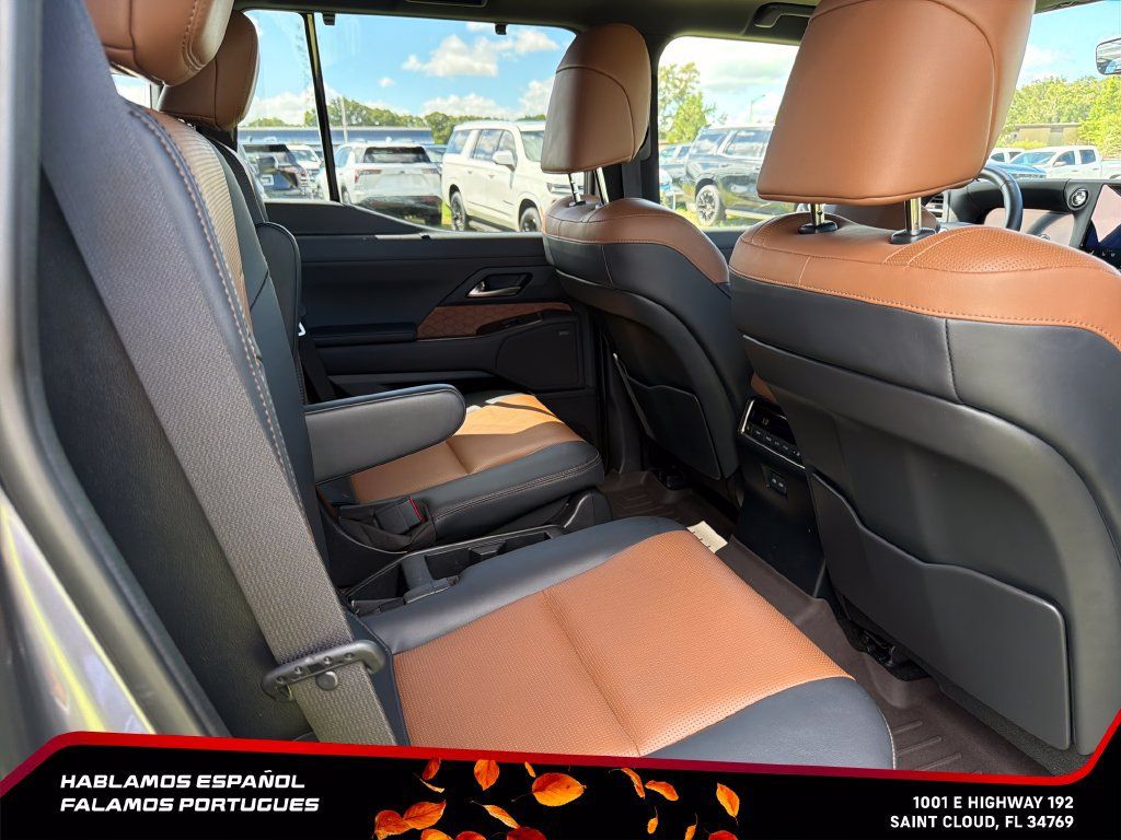 Used 2025 Lexus GX 550 w/ Cold Area Package AWD/4WD image 26