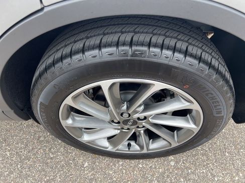 Used 2024 Lincoln Corsair AWD w/ Equipment Group 101A image 8