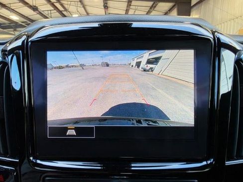 Used 2022 Chevrolet Traverse LT AWD/4WD image 19
