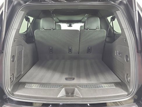Used 2022 GMC Yukon XL Denali w/ Denali Premium Package image 8