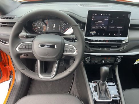 New 2026 Jeep Compass Latitude AWD/4WD image 7