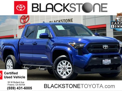 Used 2025 Toyota Tacoma SR5 AWD/4WD image 1